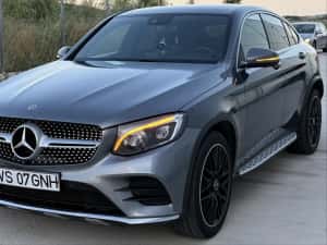 Mercedes GLC 250 AMG 4Matic 2018 — miniatura 4