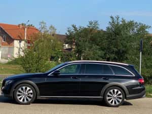 Mercedes E220d AllTerain 4x4 — miniatura 6