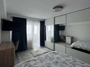 Inchiriez apartament cu 2 camere decomandat — miniatura 3