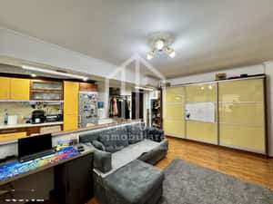 Ap. cu 2 camere, etaj 1/4, bloc cu lift, mobilat, zona turnisor — miniatura 3