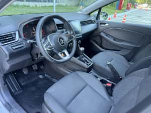Renault clio an fab 2022 motor 1.0 benzina 100 cp.tva deductibil — miniatura 5