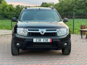 Dacia Duster 4×4 1.5 dci 110 cp — miniatura 3