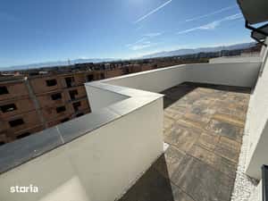 Penthouse 2 camere decomandat, geam baie, dressing, living 18mp — miniatura 5