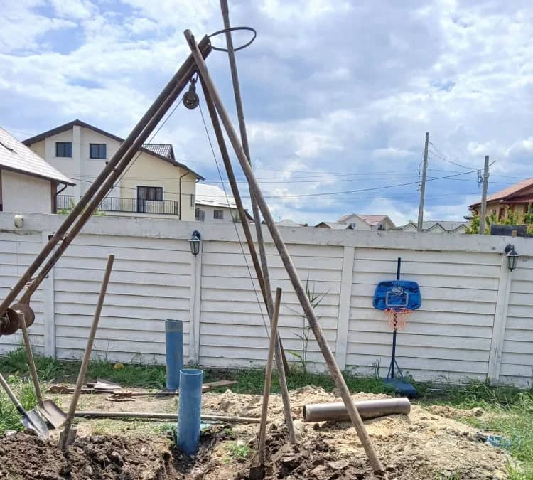 Foraje puțuri apa tuzla — fotografie 1 din 4