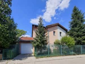 Casă în complex rezidential-privat, Pipera
