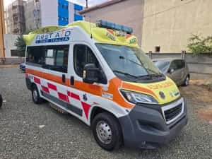 Ambulanța Peugeot Boxer 2,2 Diesel An 2016 / Echipată Complet - import Italia — miniatura 3