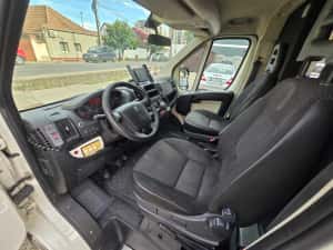 Ambulanța Peugeot Boxer 2,2 Diesel An 2016 / Echipată Complet - import Italia — miniatura 6