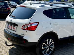 Nissan Qashqai SUV, 7.999 EUR — miniatura 3