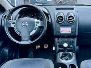 Nissan Qashqai SUV, 7.999 EUR — miniatura 5