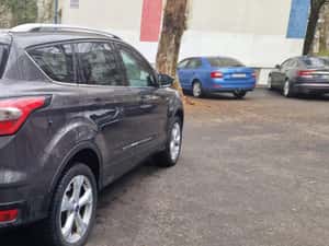 Ford Kuga SUV 2019 150 cp Diesel — miniatura 3