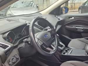 Ford Kuga SUV 2019 150 cp Diesel — miniatura 4