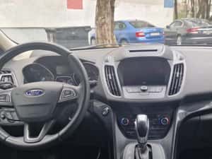 Ford Kuga SUV 2019 150 cp Diesel — miniatura 5
