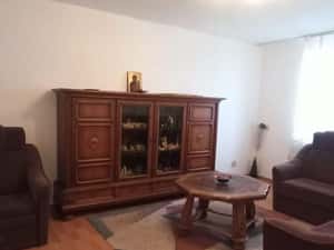 2 camere, zonă centrală ( lângă BCR), 53 000 euro