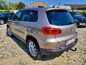 Volkswagen Tiguan 2.0 TDI 4x4 |Automat| Piele|Panoramic|Navi| Garanție — miniatura 4