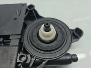 Motoras geam dreapta fata Volkswagen Passat B7 (365) [Fabr 2010-2014] — miniatura 4