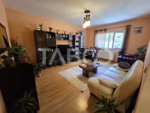 Apartament decomandat de vanzare 2 camere 64 mpu balcon Selimbar Sibiu — miniatura 3