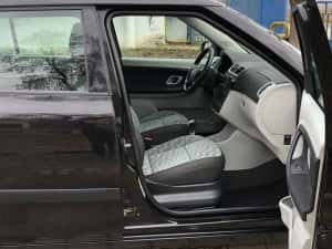 Skoda Fabia an 2008 motor 1.9tdi 105 cp cod BLS climatic geamuri electrice oglinzi electrice parktronic — miniatura 8