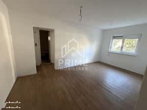 Apartament 3 camere | RENOVAT | 67,5 MP + BOXĂ | Parter | Decomandat — miniatura 3