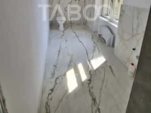 Spatiu comercial de inchiriat pe Lucian Blaga in centru Sebes — miniatura 3