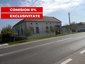 CASA BOIEREASCA pe colt in Nadlac, Independentei colt cu M. Eminescu — miniatura 2