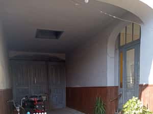 CASA BOIEREASCA pe colt in Nadlac, Independentei colt cu M. Eminescu — miniatura 3