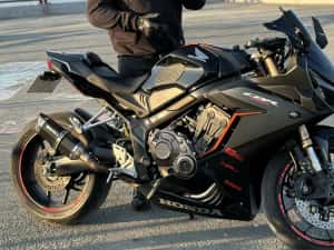 Honda cbr 650r / schimb — miniatura 2