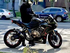 Honda cbr 650r / schimb — miniatura 3
