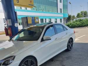 Mercedez E 220,AMG LINE,Panoramic — miniatura 3