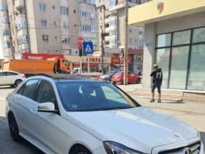 Mercedez E 220,AMG LINE,Panoramic — miniatura 10