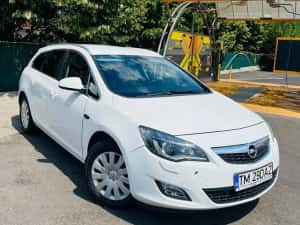 Opel astra an 2012 inmatriculat 2 litri disel cutie automata — miniatura 1