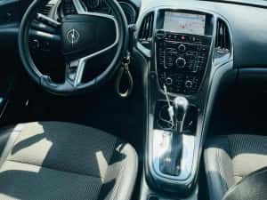 Opel astra an 2012 inmatriculat 2 litri disel cutie automata — miniatura 4