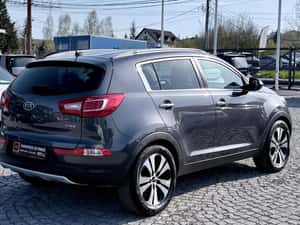 Vand Kia Sportage 2.0 CRDi 4WD Spirit, an 2011, 217.999 km — miniatura 4