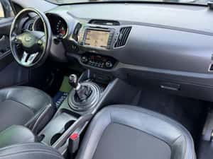 Vand Kia Sportage 2.0 CRDi 4WD Spirit, an 2011, 217.999 km — miniatura 7