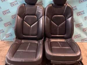 Interior Porsche Cayenne 2014 — miniatura 1