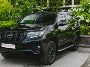 Toyota Land Cruiser SUV 2023, 50.000 km, 62.500 EUR — miniatura 3