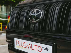 Toyota Land Cruiser SUV 2023, 50.000 km, 62.500 EUR — miniatura 5