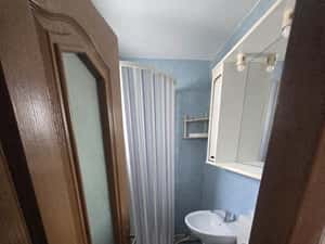 Apartament 3 camere, mobilat, Roman — miniatura 4