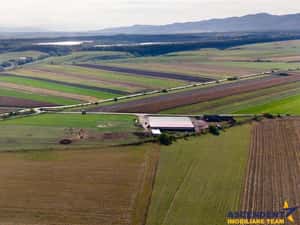 FILM! 18.000 mp, extravilan, agricol+ constructii:ferma,investitii agricole, Rotbav, Brasov — miniatura 3