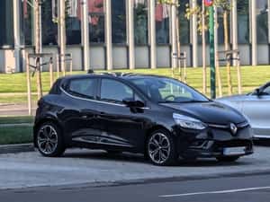 Vând Renault Clio IV în versiunea top Intens, fabricat 2018 — miniatura 2