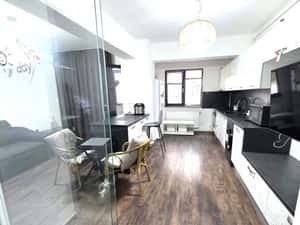 Apartament 3 camere 2 bai/Cartierul Latin etaj 1 — miniatura 1