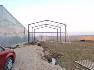 Hala metalica 8x25x4m închisă cu panouri sandwich. Asigur transport si — miniatura 3