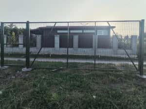 Gard și porți pentru împrejmuirea proprietății — miniatura 8