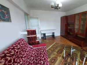 Închiriere ap. 3 camere , 2 băi, 2 balcoane, mobilat și utilat complet, zonă bună. — miniatura 1