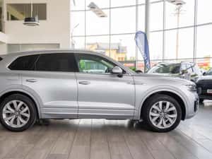 Volkswagen Touareg Semi-automată 231 HP Diesel — miniatura 5