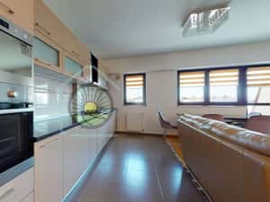 Apartament 3 camere Brasov-PRIVILEGIO cu PARCARE SUBTERANA — miniatura 4