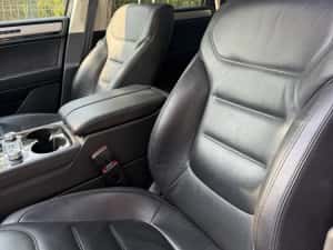 Volkswagen Touareg 2018 105.000 KM FACELIFT usor avariate / avariat / lovit / lovite — miniatura 7