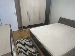 Inchiriez ap 2 camere zona Medicina