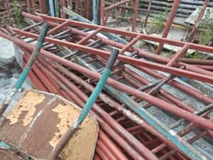 Închiriez schela metalica  la preț avantajos — miniatura 3