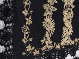 Catrinte oltenesti Targu Jiu1922.Nepurtate.Pastrate in lada da de zestre.Fir de aur.Impecabile. — miniatura 2