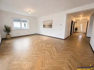 Proprietate noua, la cheie, calitate Premium,intabulata, cartier Izvor, Brasov — miniatura 2